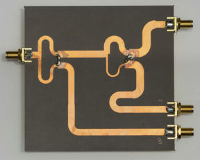Microwave circuit consisting of two power dividers. Source: Jari-Matti Hannula, 2019.